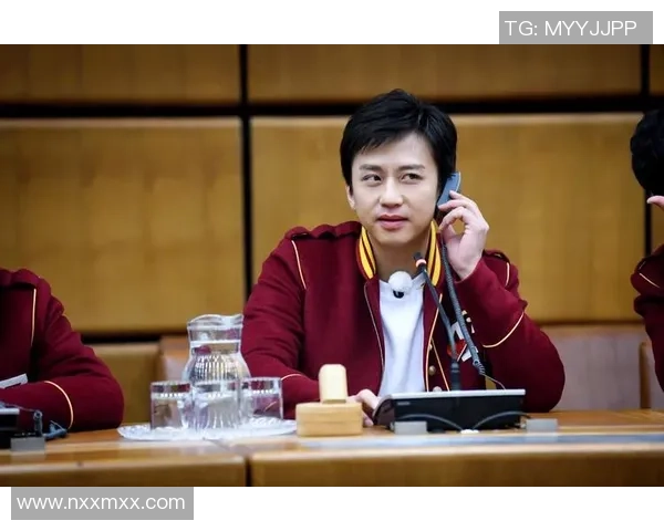 《奔跑吧足球球星挑战极限突破自我展现魅力与力量的巅峰时刻》 《奔跑吧足球球星挑战极限突破自我展现魅力与力量的巅峰时刻》