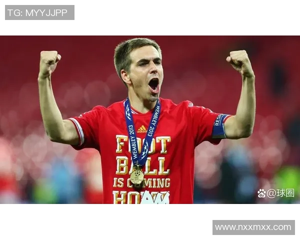 一代足球传奇陨落背后真相揭秘 他的辉煌与落寞瞬间回顾 一代足球传奇陨落背后真相揭秘 他的辉煌与落寞瞬间回顾