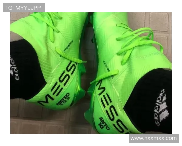 世界杯球星专用足球鞋解析与选购指南助你提升竞技表现