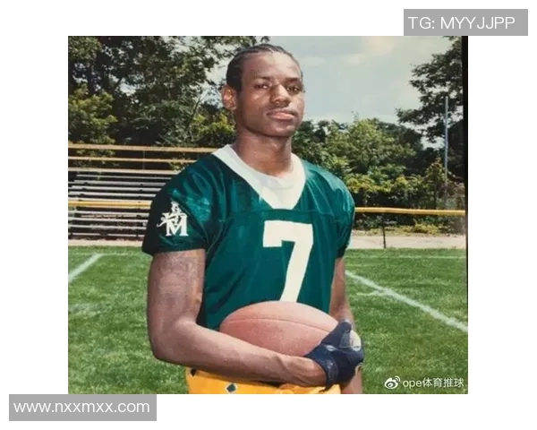 喀麦隆足球球星班图的崛起与国际赛场上的辉煌征程