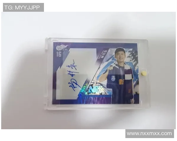 盗梦空间足球球星卡一包限量发售，揭开梦境与现实交错的足球传奇之旅