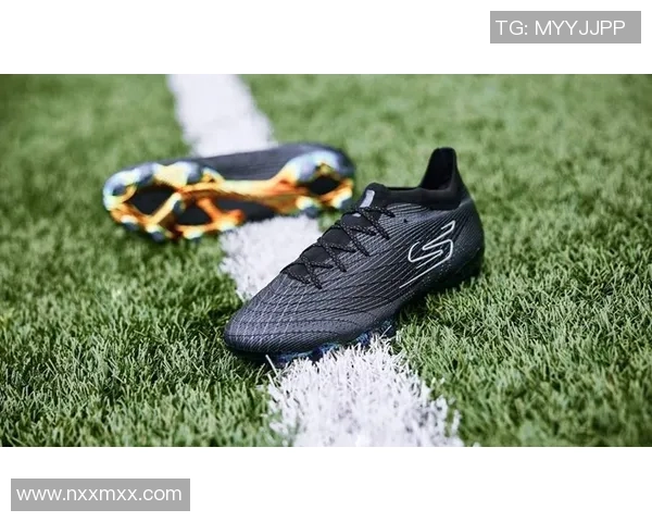 穿斯凯奇足球鞋的球星如何在赛场上实现突破与创新