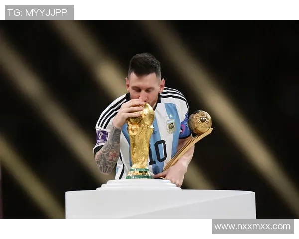 足球场上的传奇球星穿球衣瞬间展现力量与风采的完美时刻