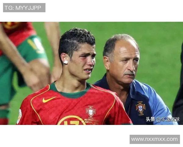 足球明星单身生活揭秘从赛场荣耀到个人情感世界